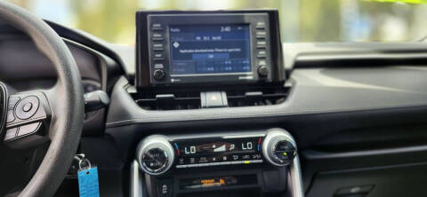 2022 Toyota RAV4 Hybrid LE