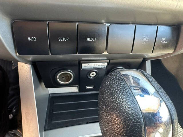 2009 Ford Focus SES