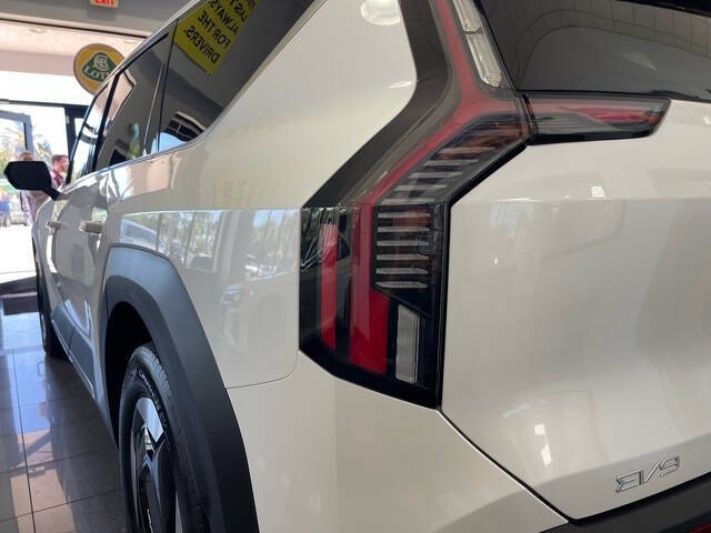 2024 Kia EV9 Light Long Range