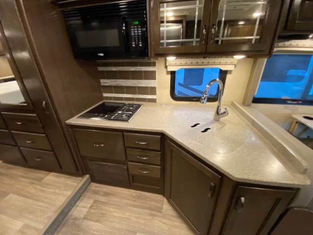 2017 Ford E-Series E-450 SD