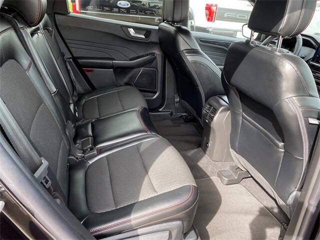 2025 Ford Escape Hybrid ST-Line Select