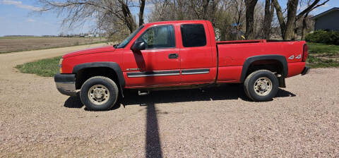 2004 Chevrolet Silverado 2500HD for sale at B&M Auto Sales and Service LLP in Marion SD