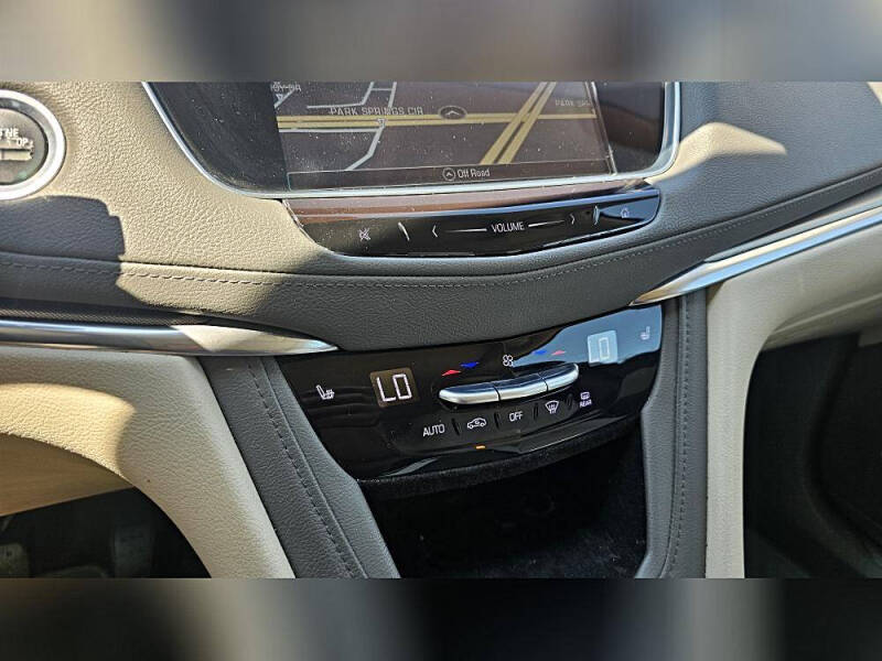 2017 Cadillac XT5 Luxury