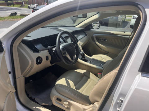 2016 Ford Taurus SEL