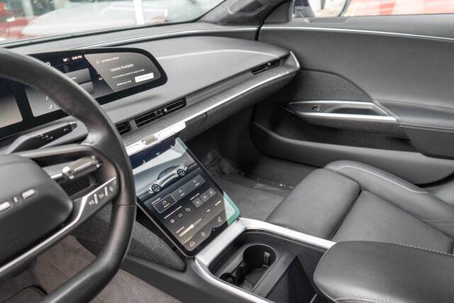 2024 Lucid Air 16