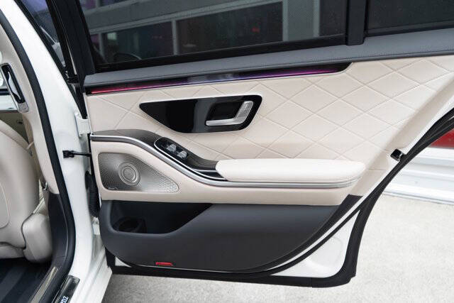 2021 Mercedes-Benz S-Class 42
