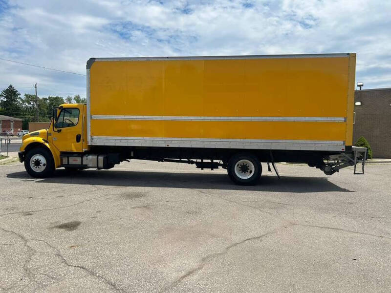 2020 Freightliner M2 106