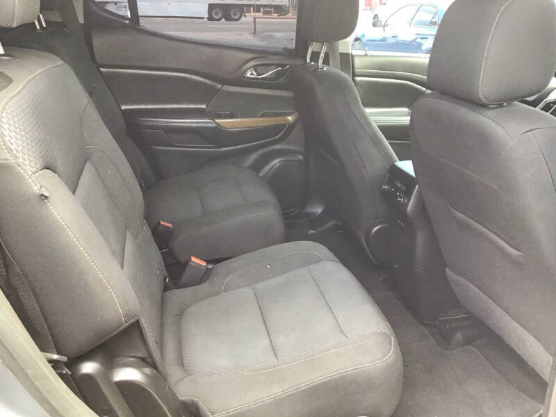 2020 GMC Acadia SLE