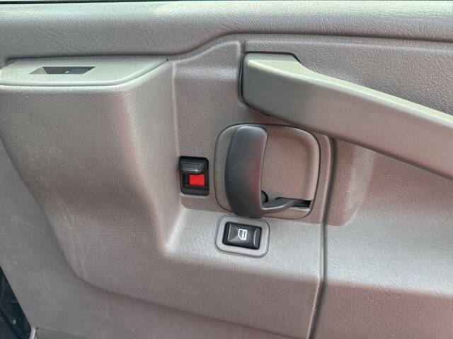 2017 Chevrolet Express LS 2500