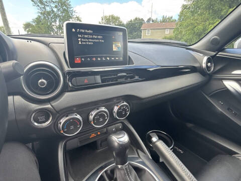 2017 FIAT 124 Spider Lusso