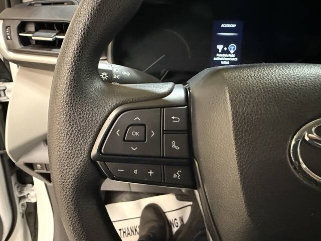 2024 Toyota Sienna LE 8-Passenger