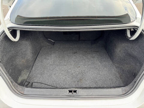 2016 Chrysler 200 LX