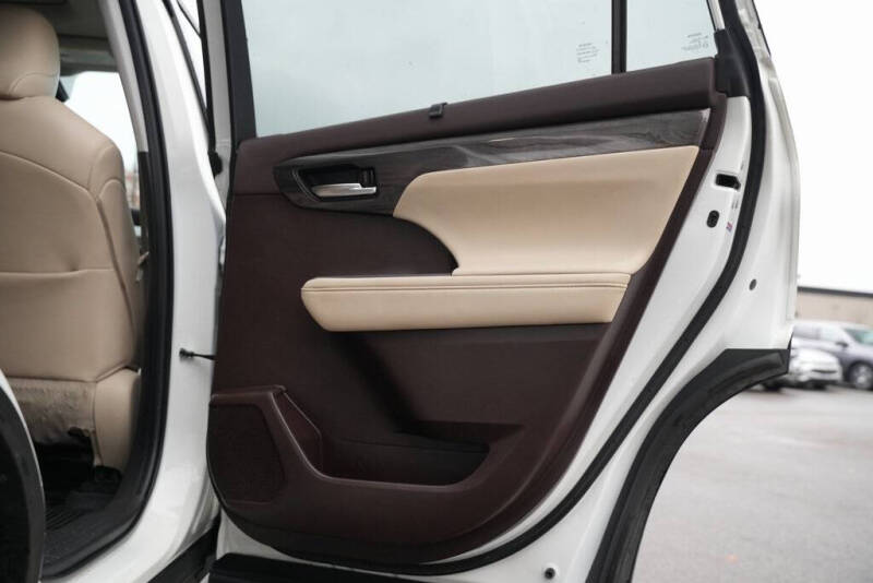 2021 Toyota Highlander Platinum