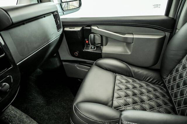 2025 GMC Savana 2500