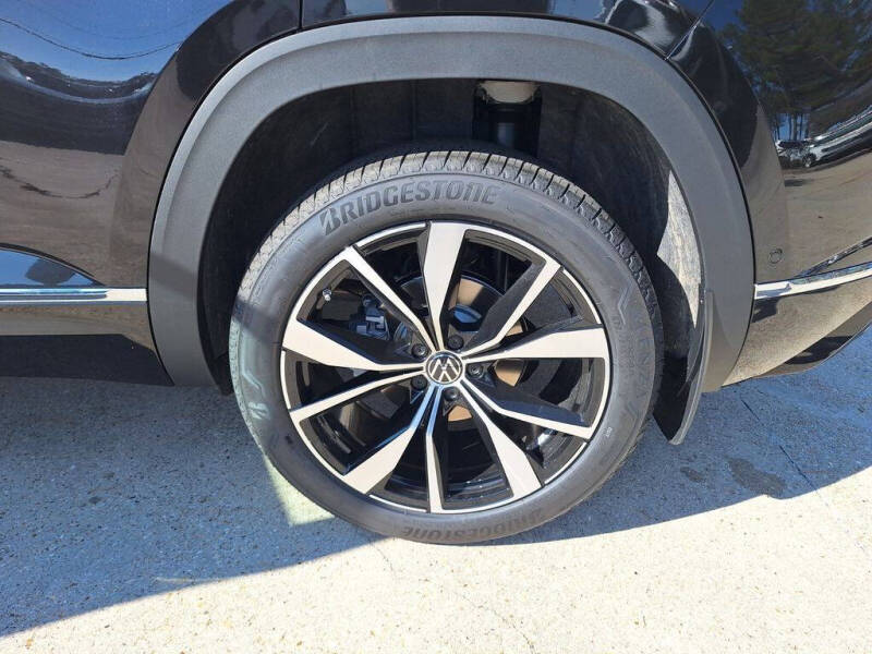 2026 Volkswagen Atlas Cross Sport SEL Premium R-Line 4Motion