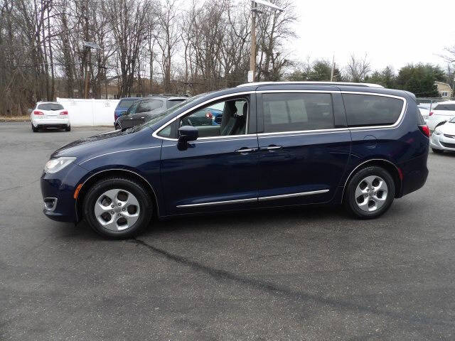 2017 Chrysler Pacifica Touring-L Plus