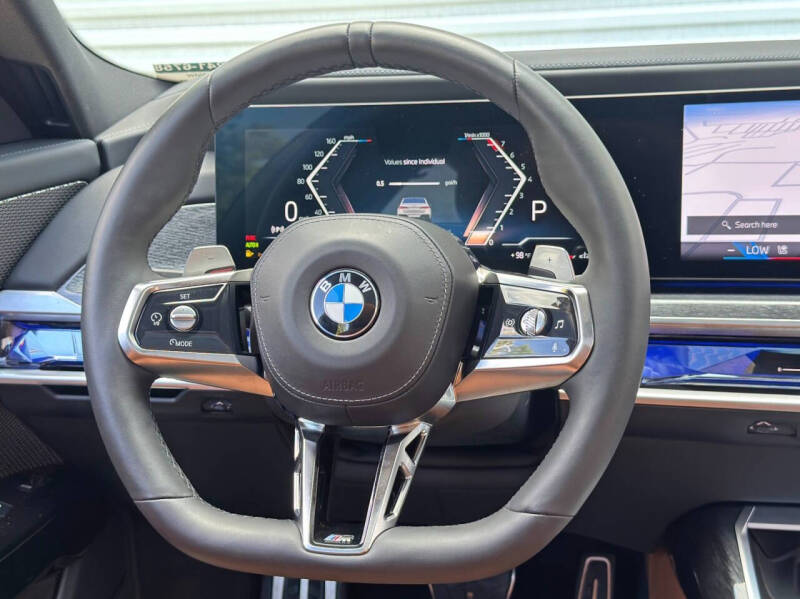 2023 BMW 7 Series 740i