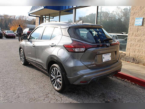 2022 Nissan Kicks SV