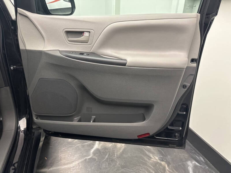 2020 Toyota Sienna L 7-Passenger