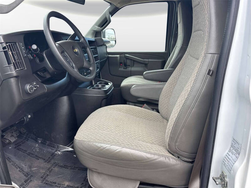 2022 Chevrolet Express LT 3500