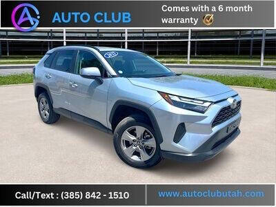 2022 Toyota RAV4 XLE's photo