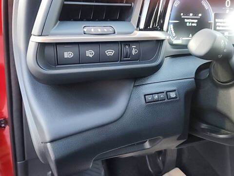 2025 Toyota Crown Signia