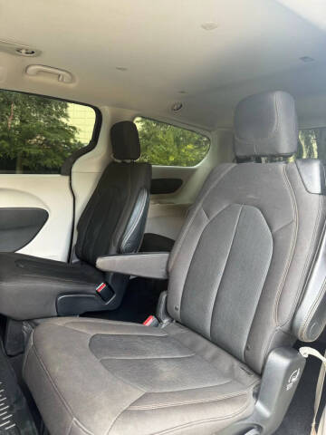 2017 Chrysler Pacifica Touring