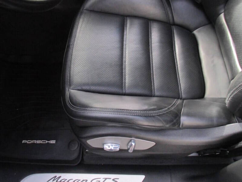 2017 Porsche Macan GTS