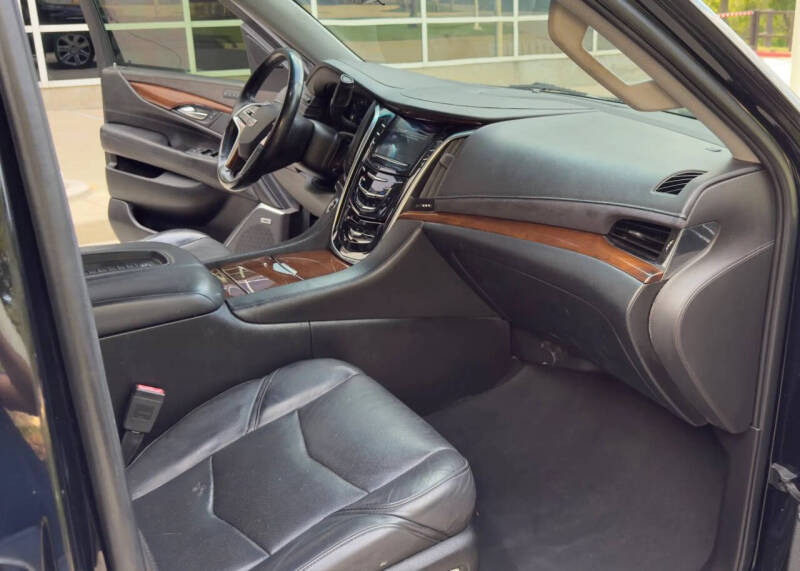 2019 Cadillac Escalade ESV Luxury