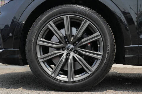 2022 Audi SQ8 4.0T quattro Prestige