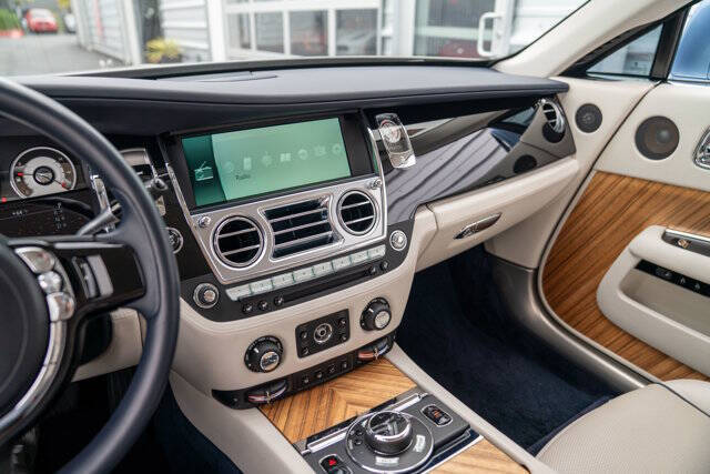 2015 Rolls-Royce Wraith 21