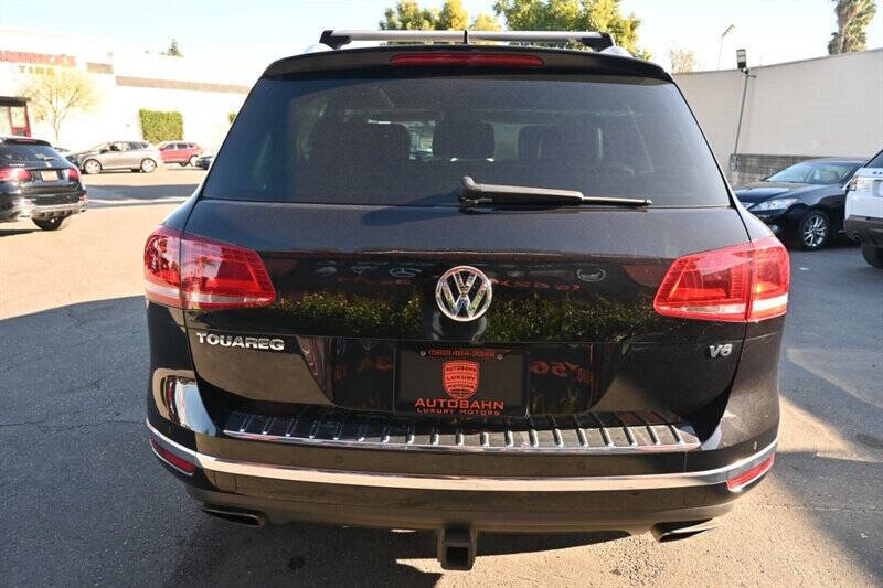2016 Volkswagen Touareg VR6 Lux