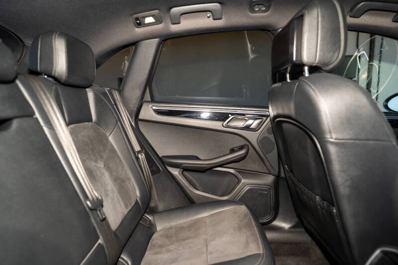 2017 Porsche Macan S