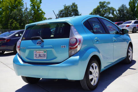 2013 Toyota Prius c Two