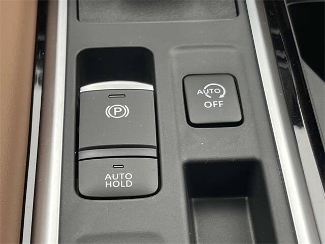 2025 Nissan Pathfinder Platinum