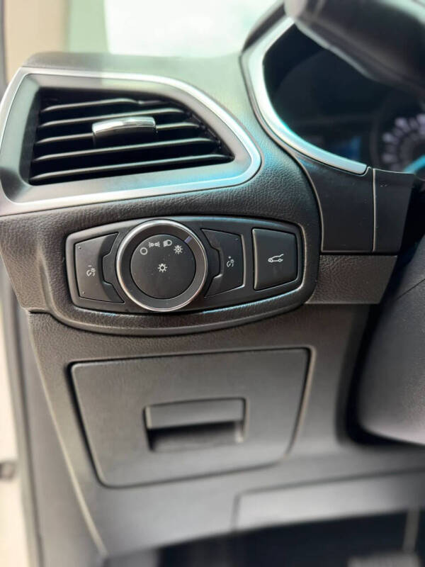 2015 Ford Edge Titanium - Photo 18