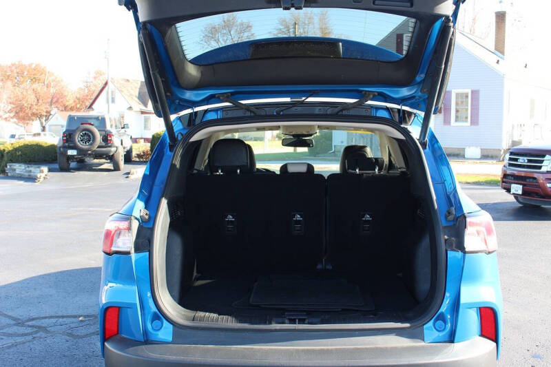 2020 Ford Escape Titanium