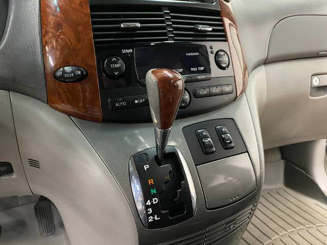 2004 Toyota Sienna XLE Limited 7 Passenger