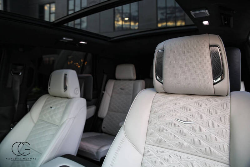 2025 Cadillac Escalade-V