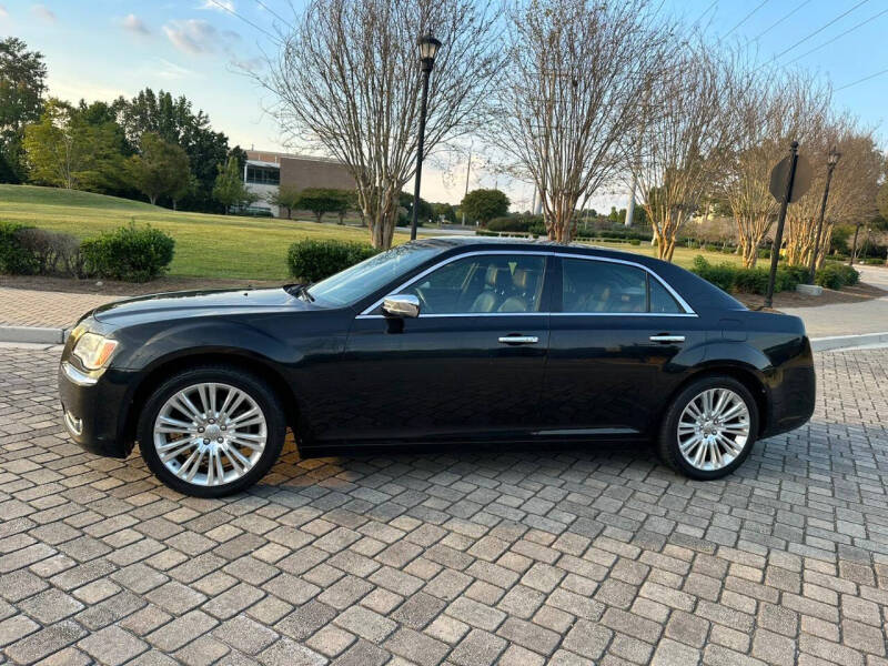 2011 Chrysler 300 null photo 20