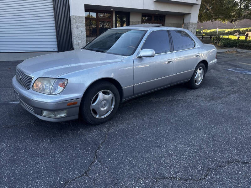 2000 Lexus LS 400