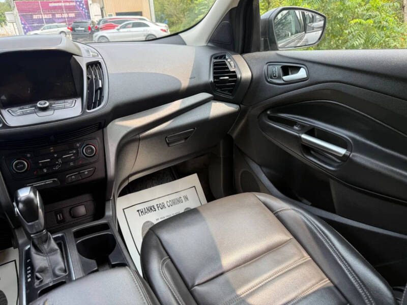 2019 Ford Escape SEL