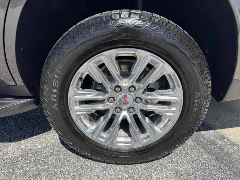 2021 GMC Yukon SLT