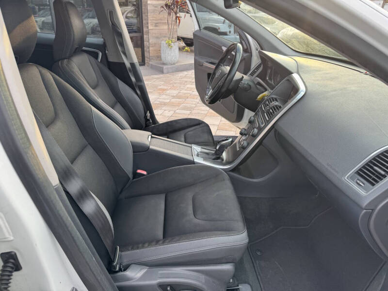 2015 Volvo XC60 T5 Drive-E