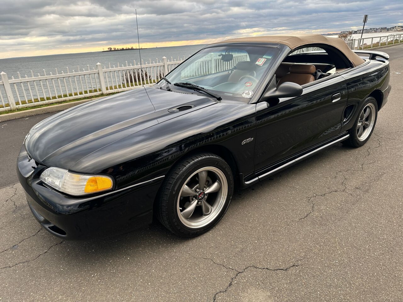 1998 Ford Mustang 35