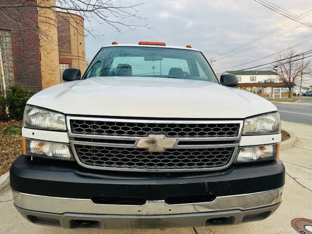 2005 Chevrolet Silverado 2500HD for sale at American Dream Motors in Winchester, VA