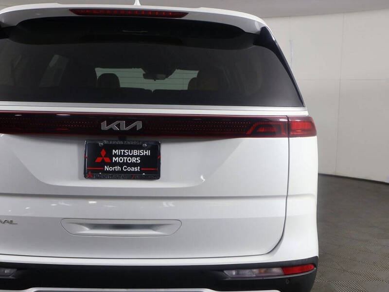 2023 Kia Carnival EX