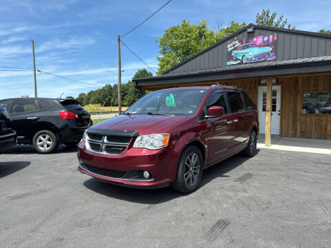 2017 Dodge Grand Caravan for sale at Best Buy Auto Sales in Midland OH