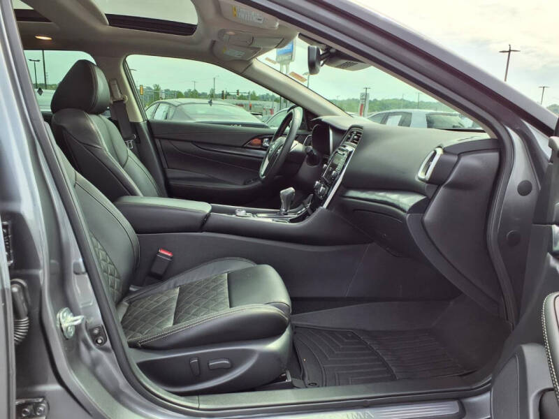 2020 Nissan Maxima Platinum