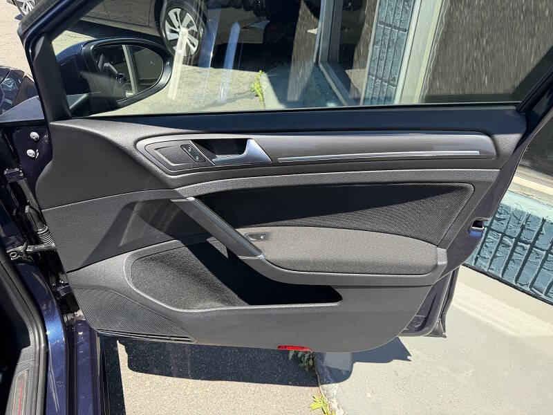 2018 Volkswagen Golf GTI SE